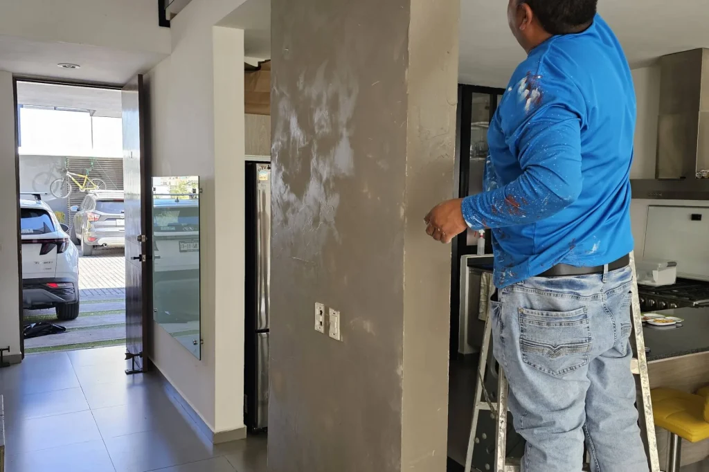 Pintado y Diseño de Interiores en Cusco realizado en sala moderna